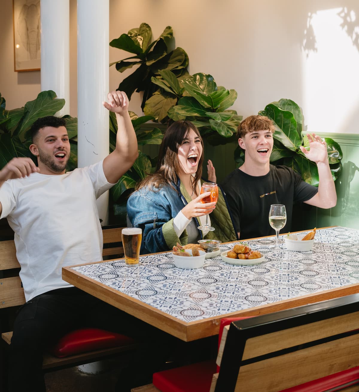 Campaign photography – sydney pub live sport